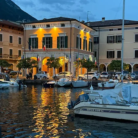 Casa Zuino Сasa de vacaciones Gargnano